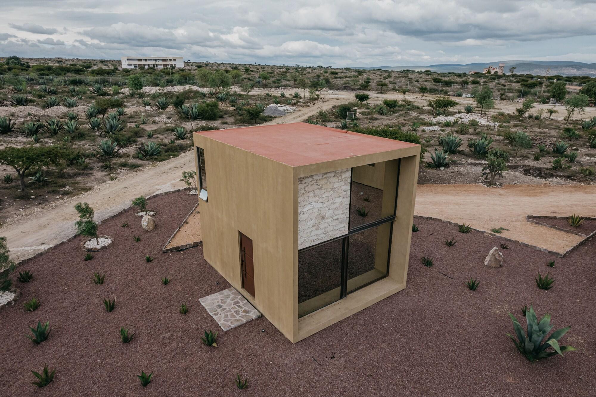 image-housing-carousel