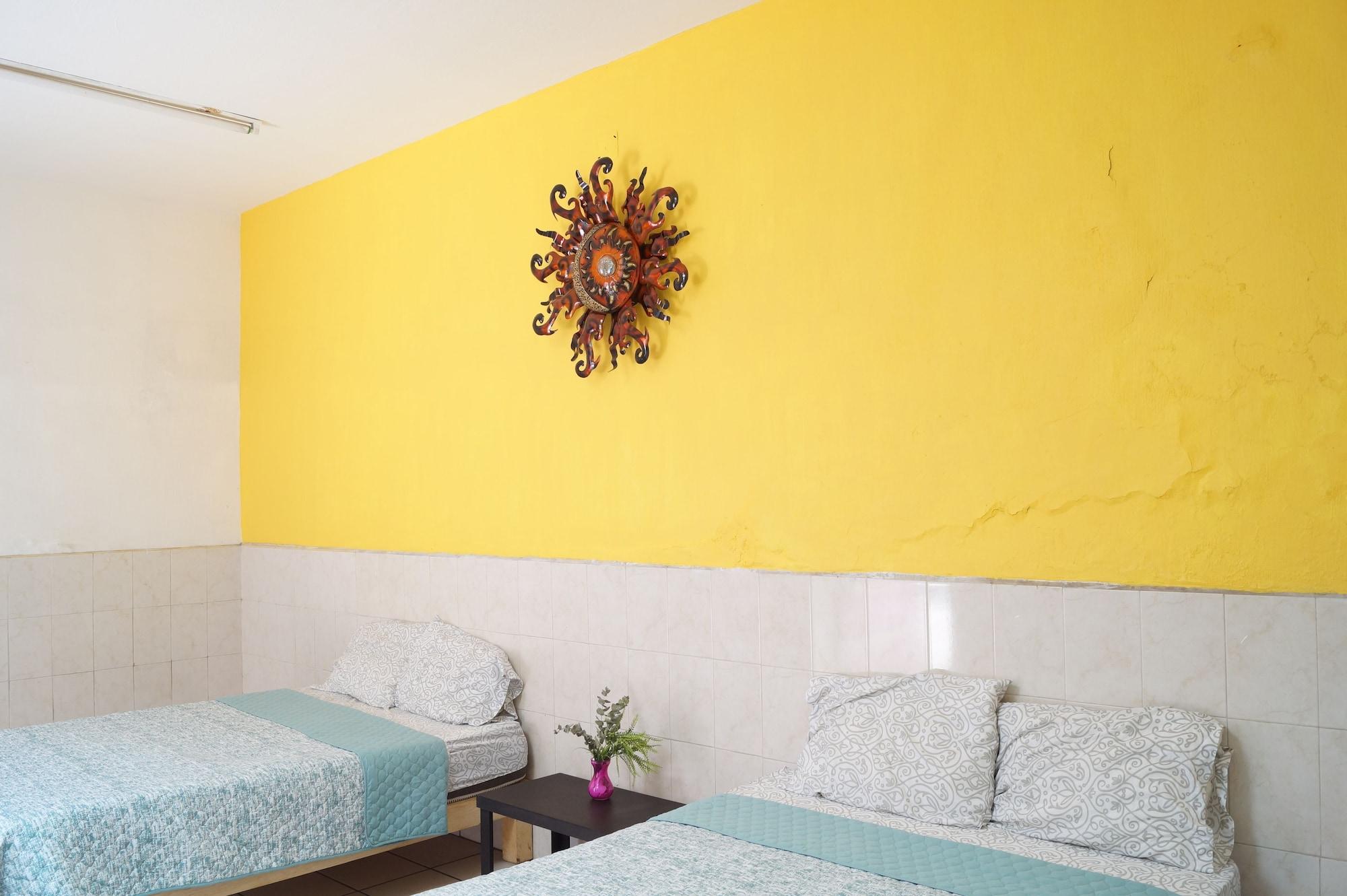 Casa de los Soles B&B Hostel 4