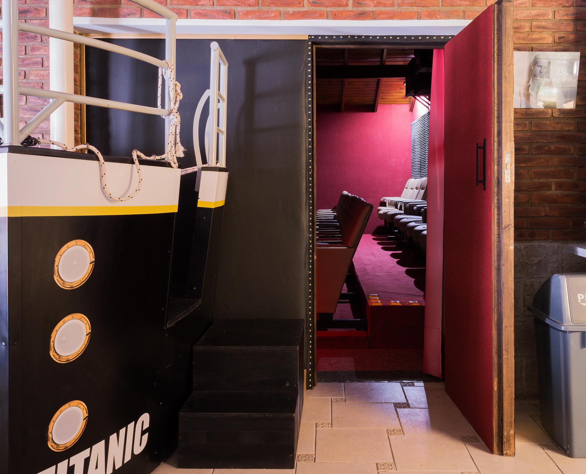image-housing-carousel