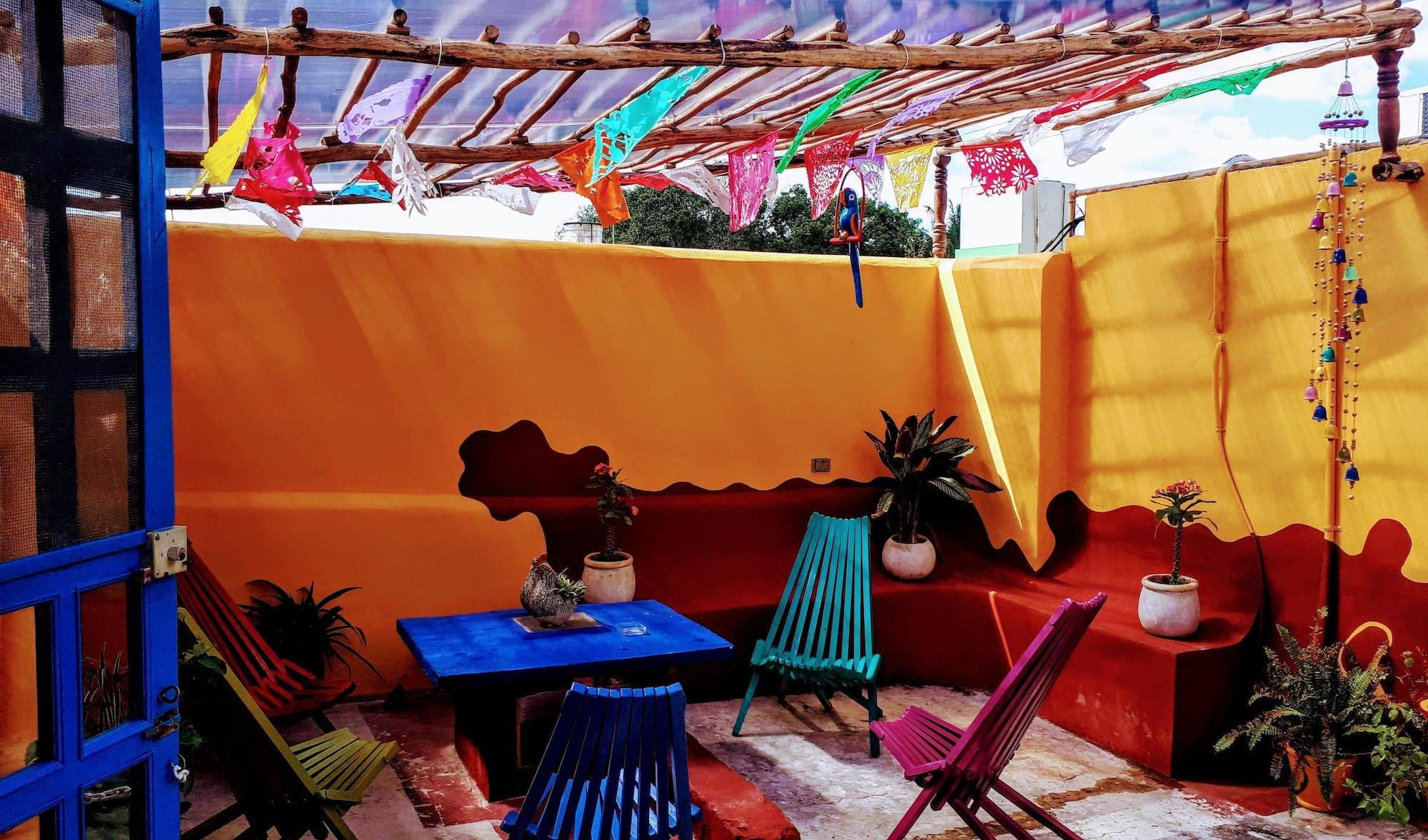 image-housing-carousel