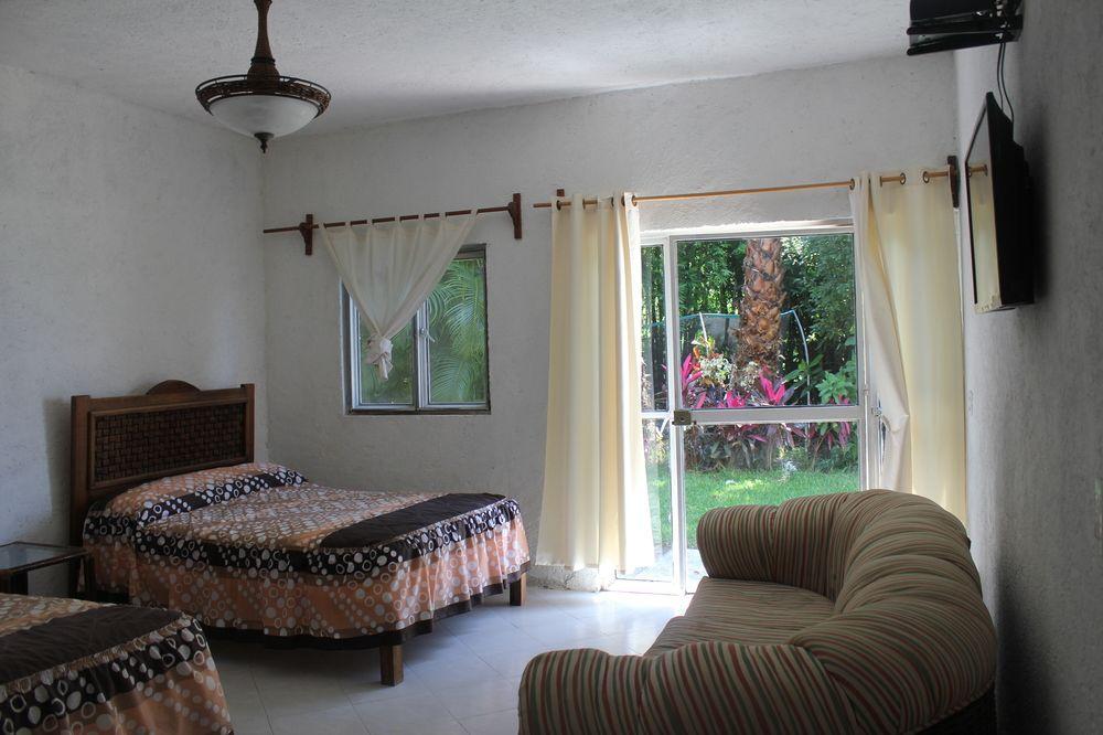 image-housing-carousel