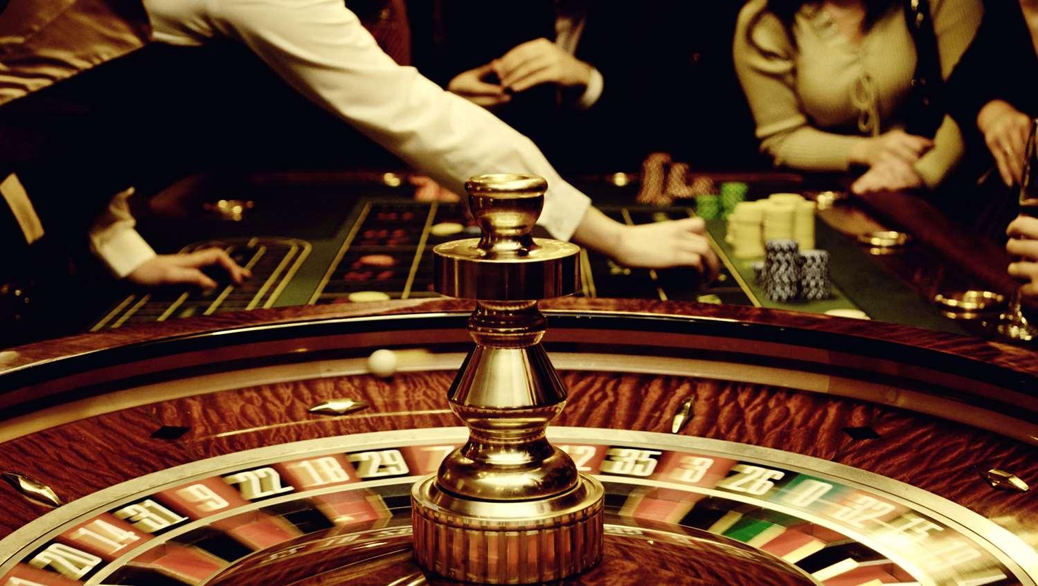 image-housing-carousel