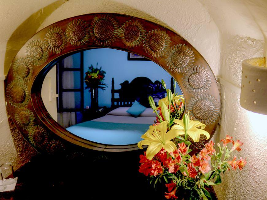 image-housing-carousel