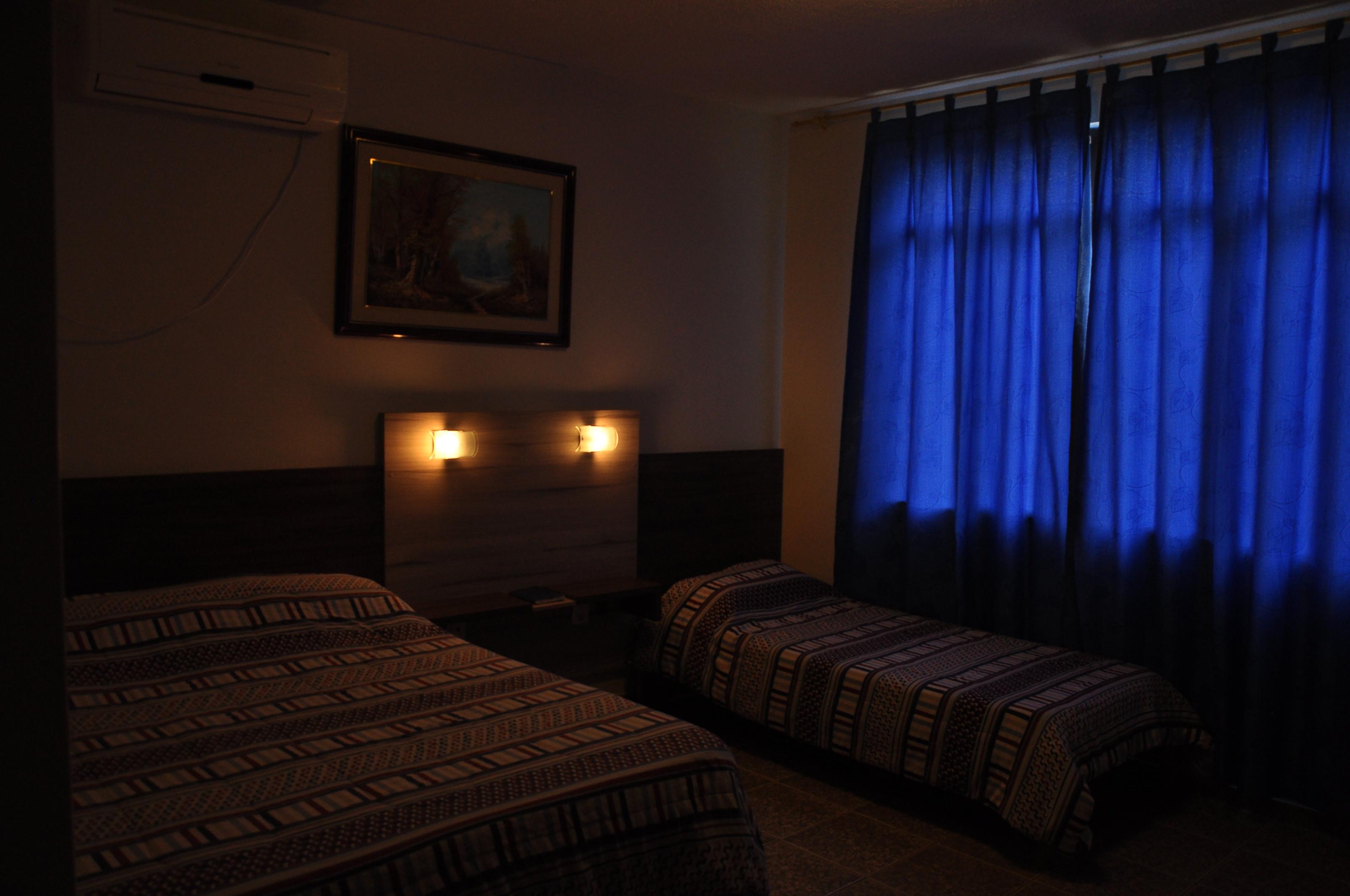 image-housing-carousel