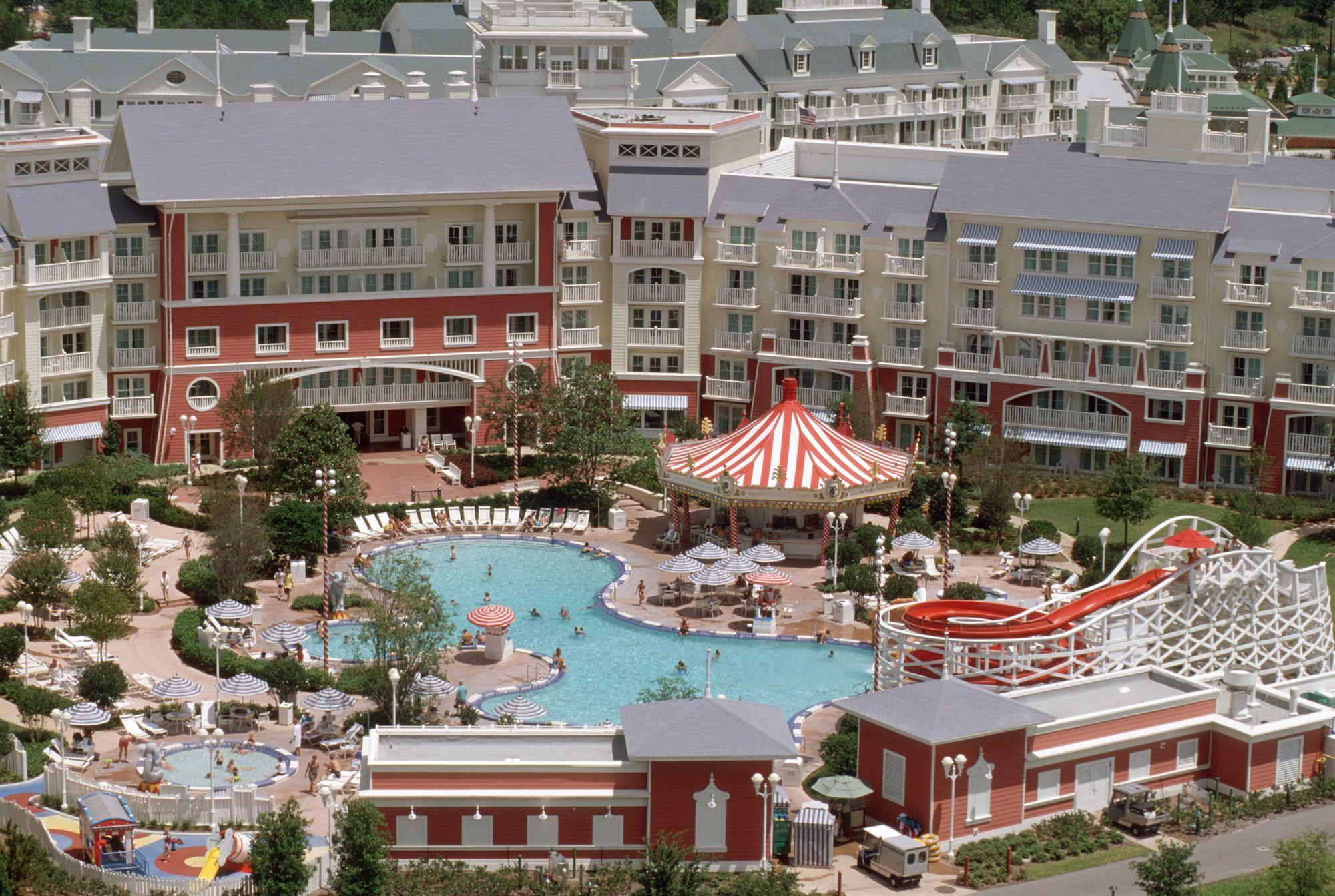image-housing-carousel