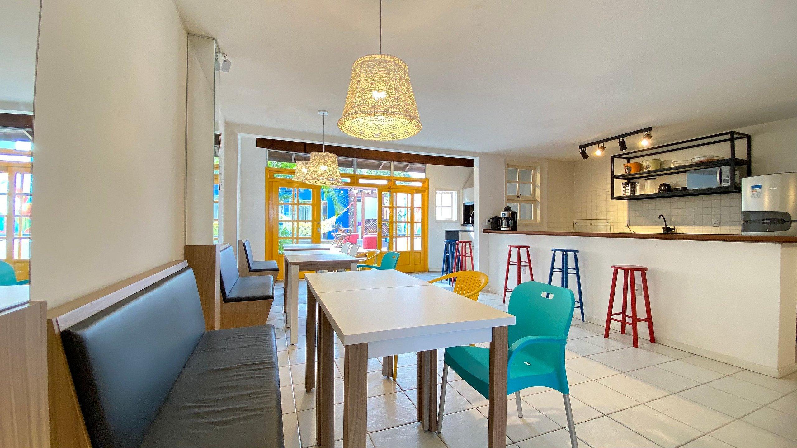 image-housing-carousel