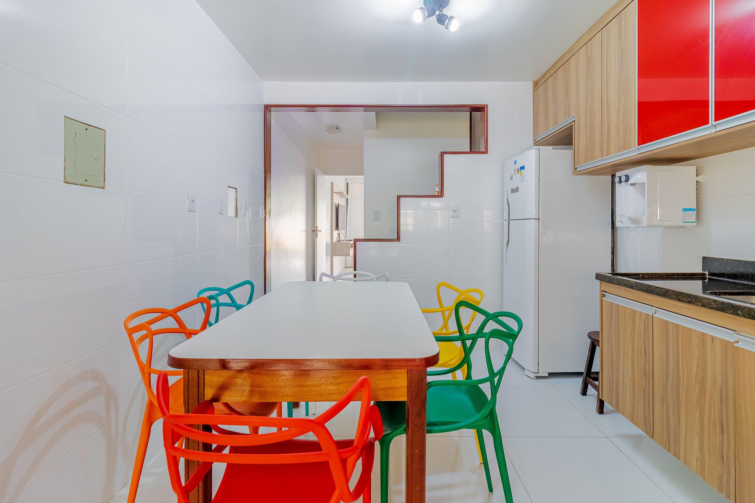image-housing-carousel