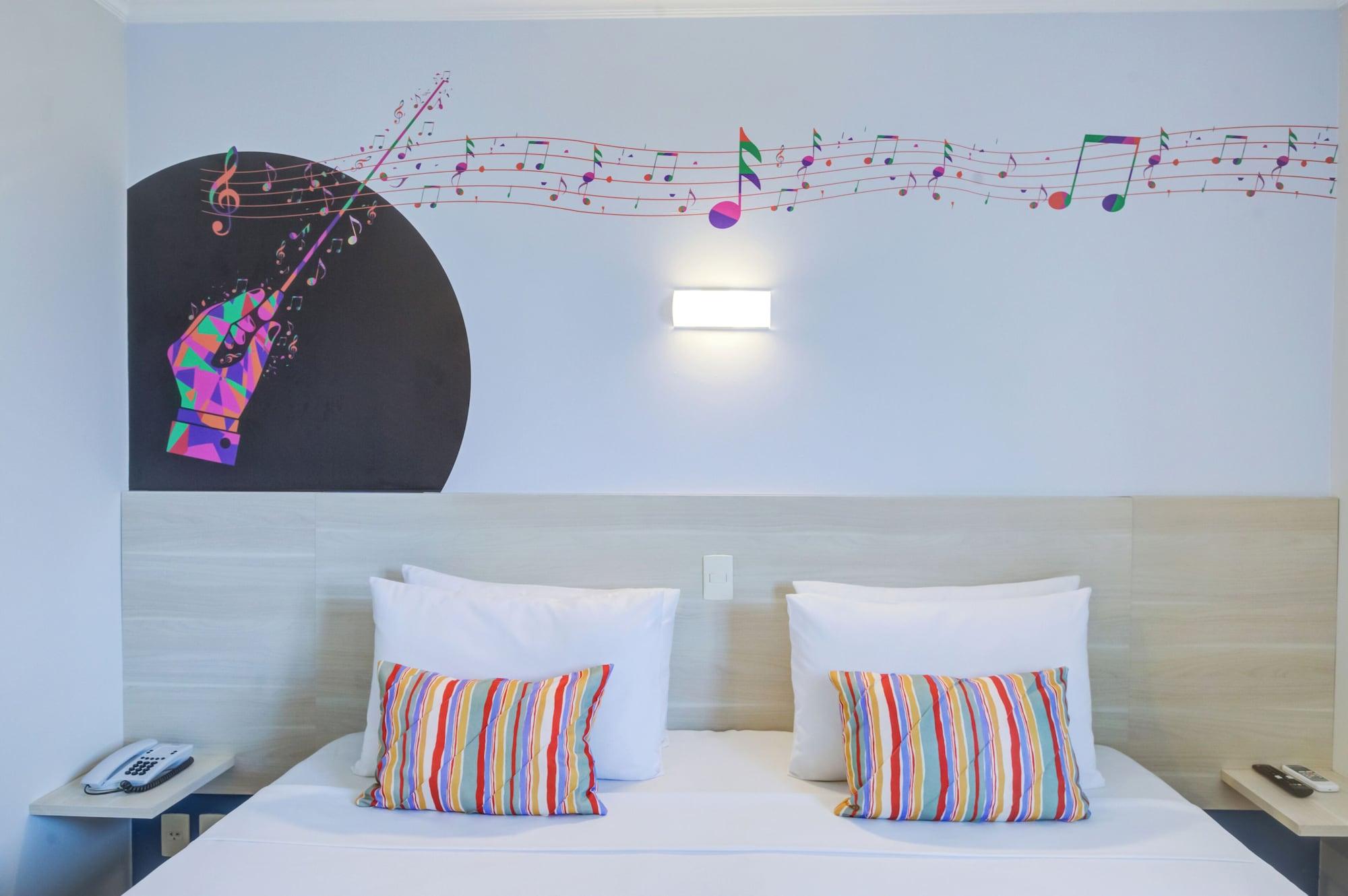 image-housing-carousel