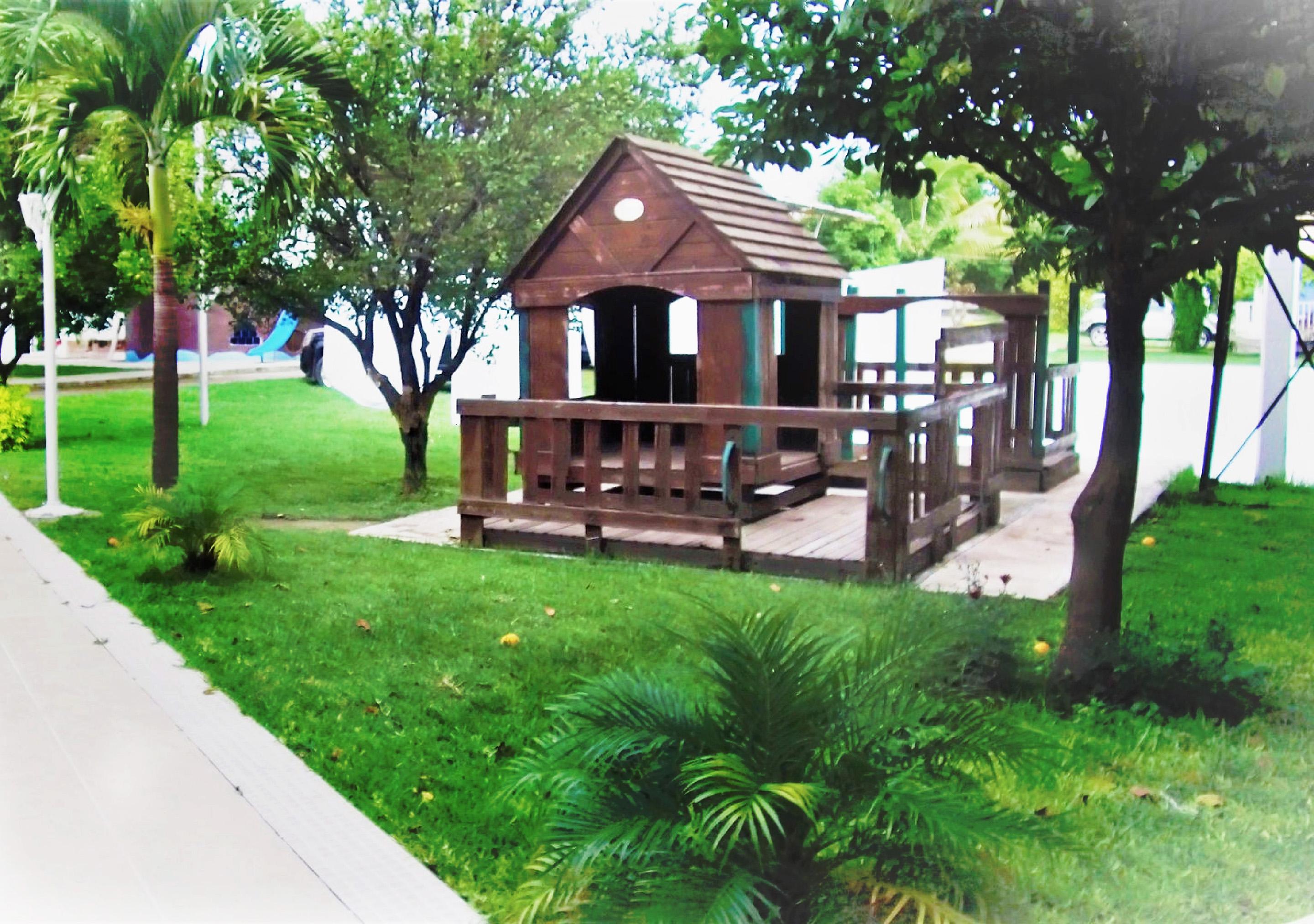 image-housing-carousel