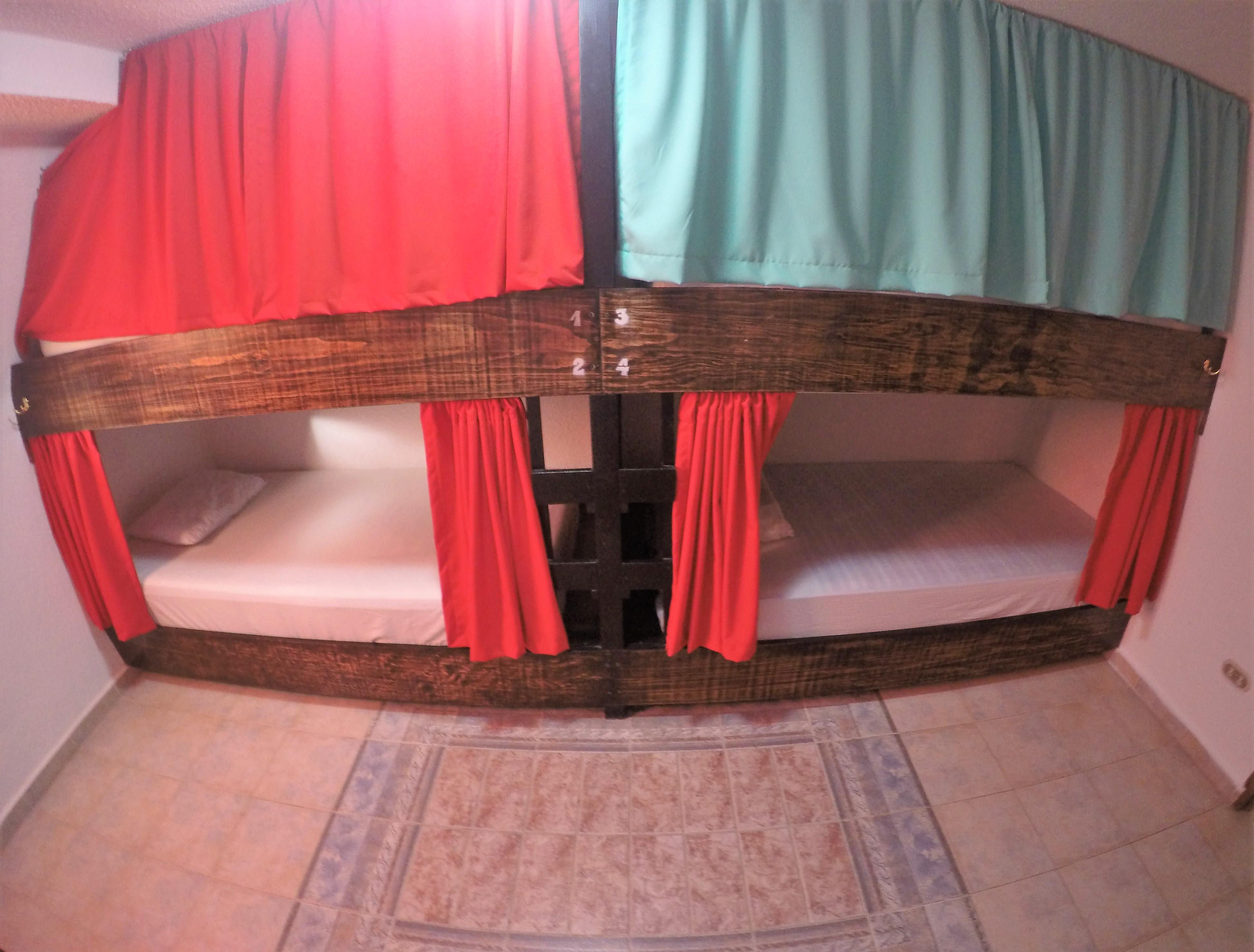 image-housing-carousel