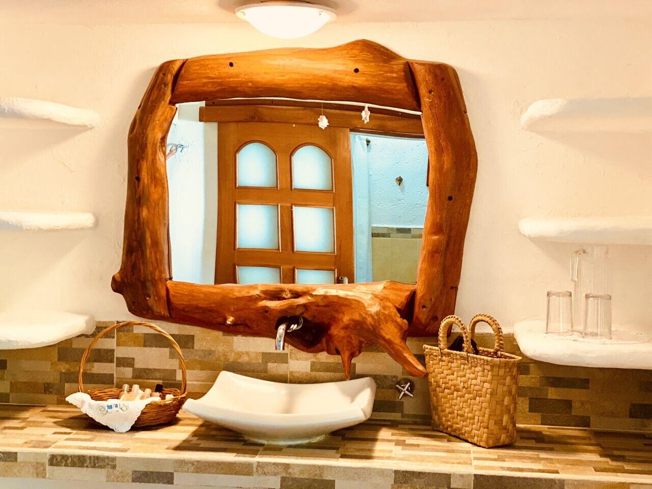 image-housing-carousel