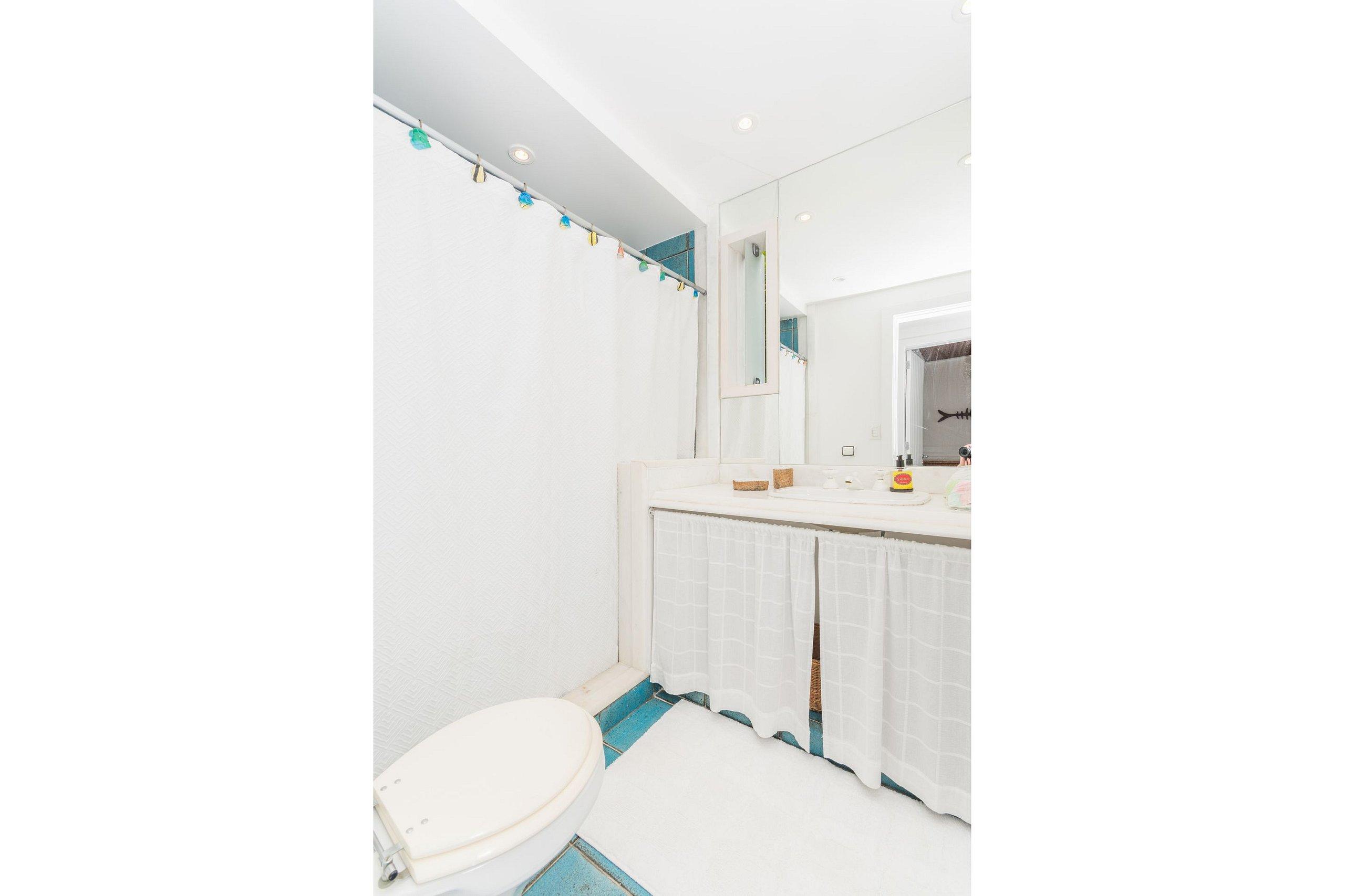 image-housing-carousel