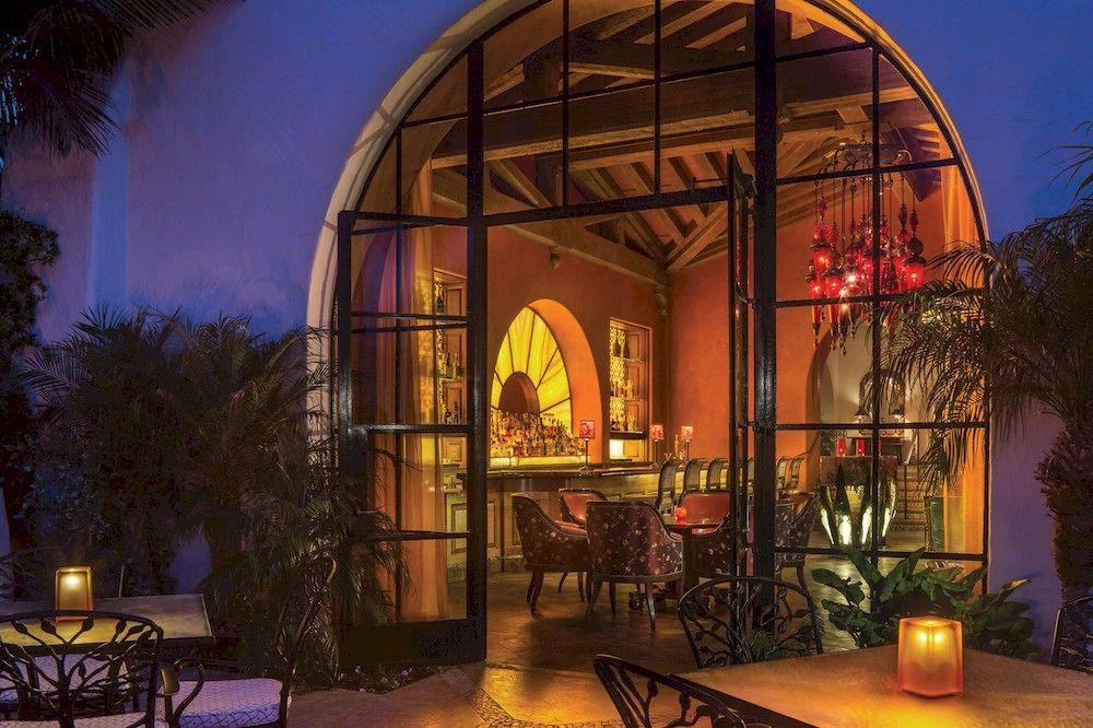 image-housing-carousel
