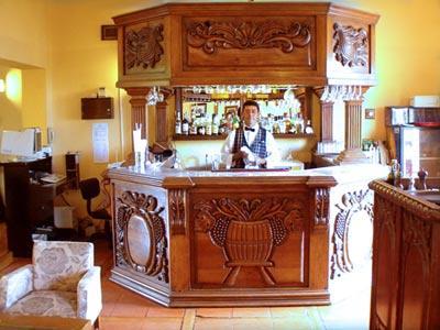 image-housing-carousel