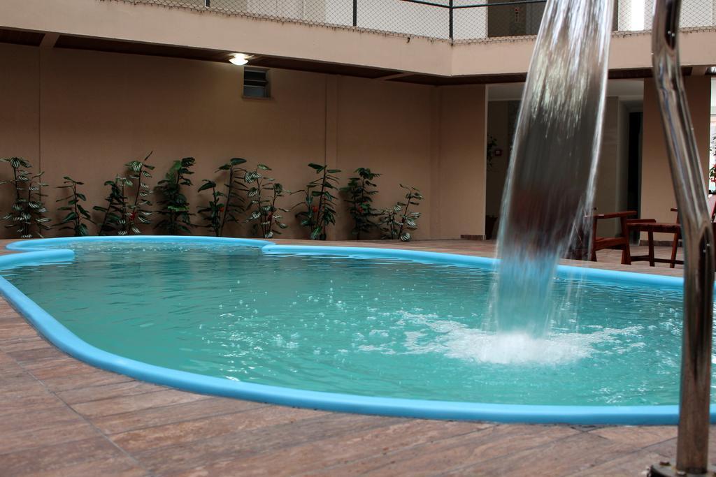 image-housing-carousel