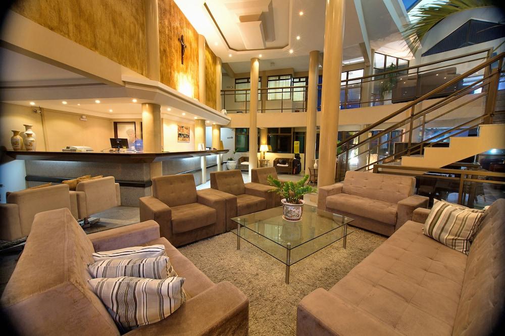 image-housing-carousel