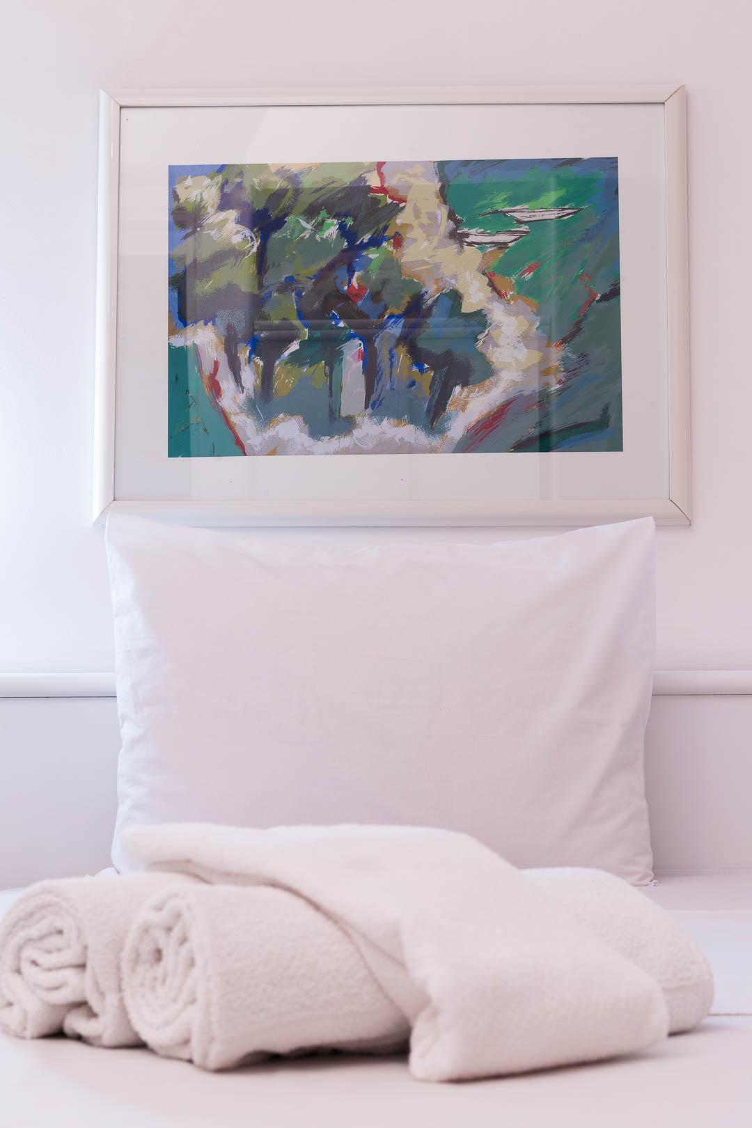 image-housing-carousel