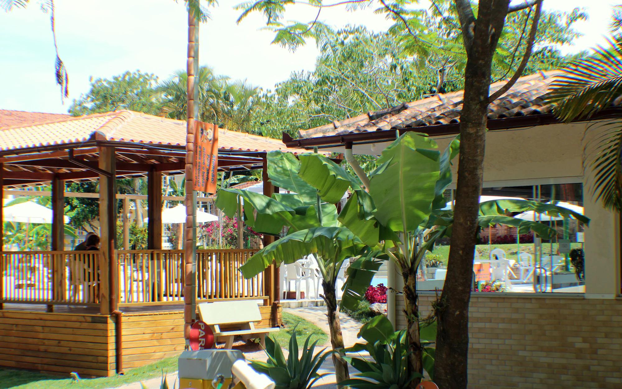 image-housing-carousel