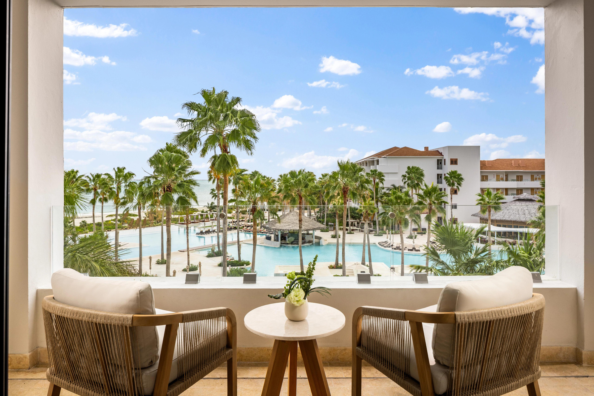 Junior Suite Partial Ocean View - King bed