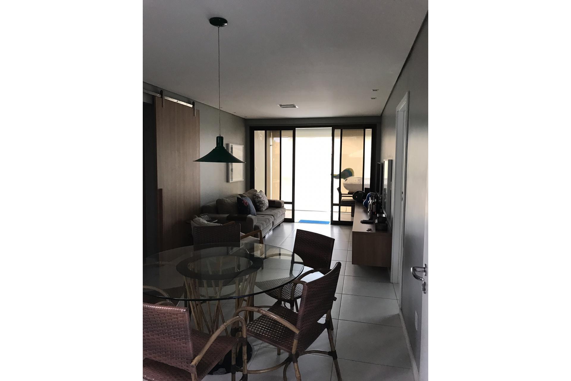 image-housing-carousel