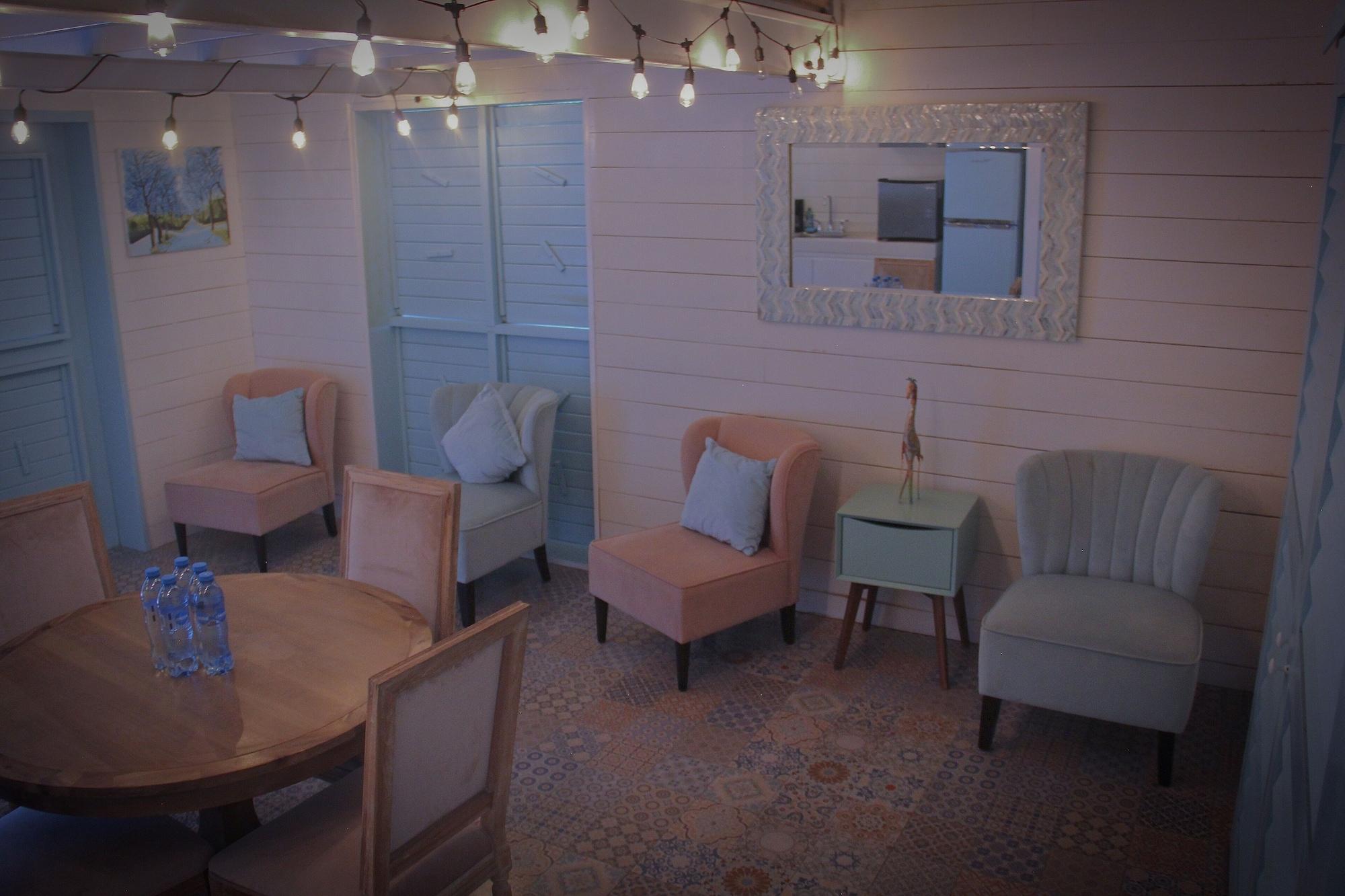 image-housing-carousel