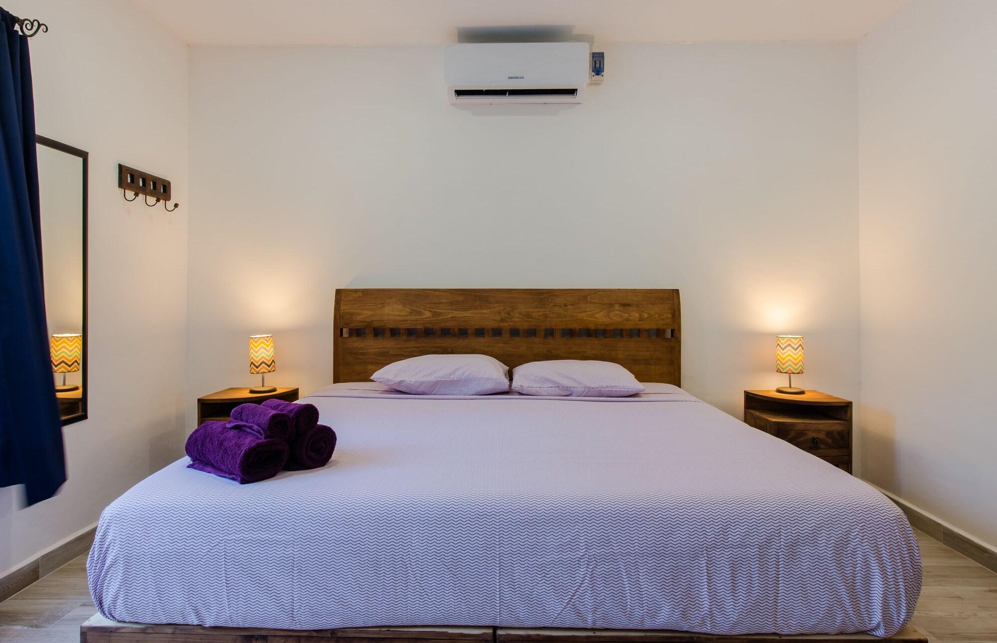 Estudio estándar, 1 cama King size, cocina, vista a la piscina