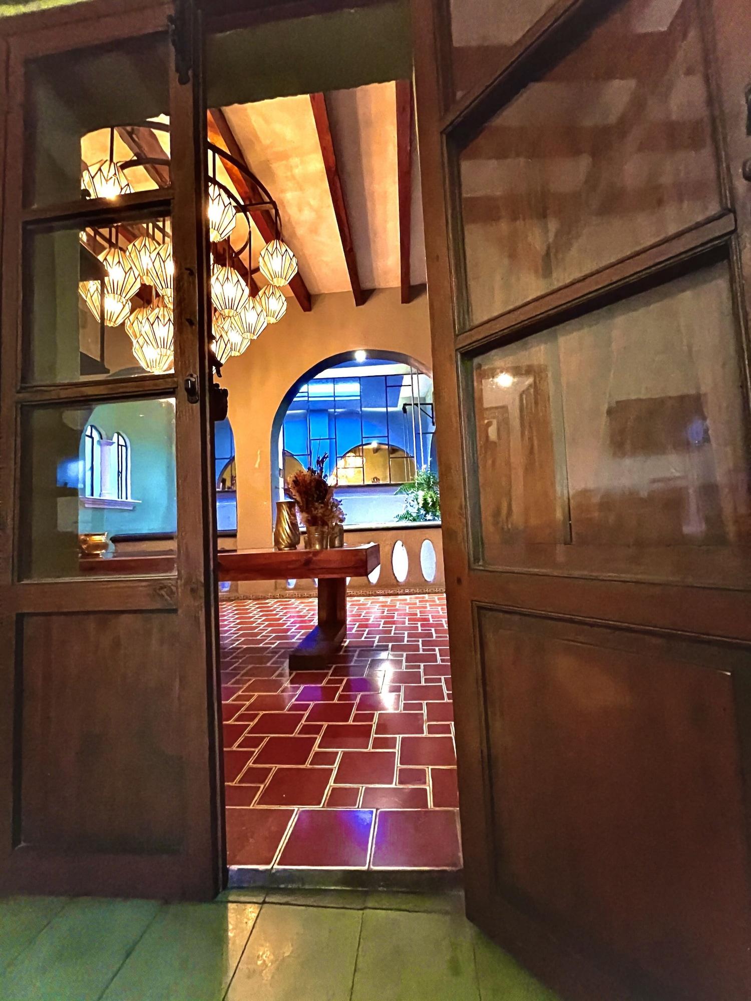image-housing-carousel