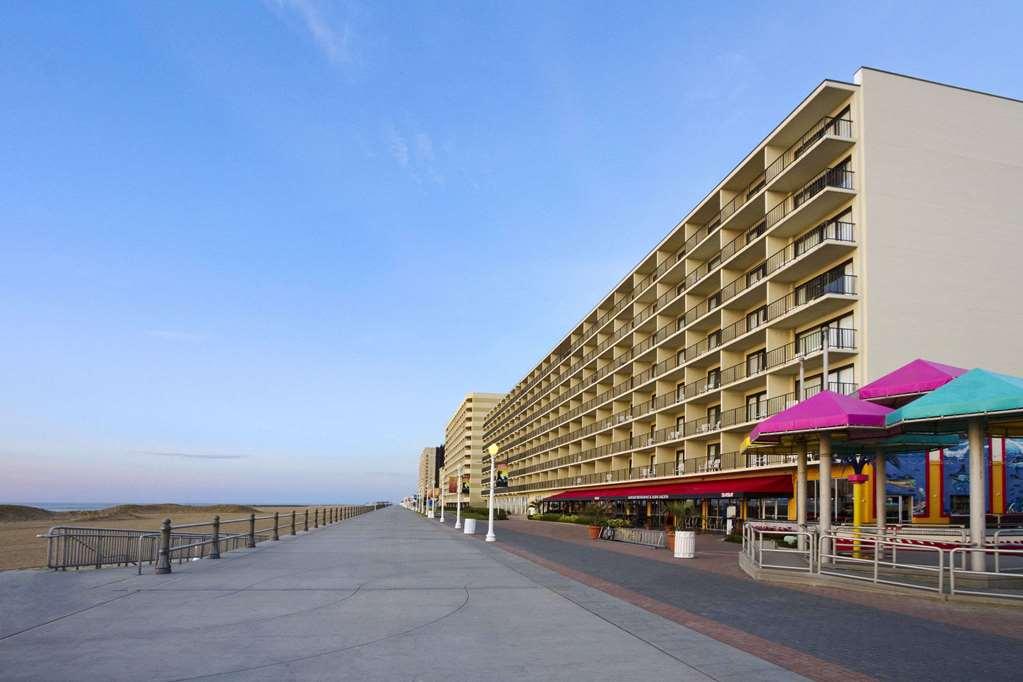 image-housing-carousel
