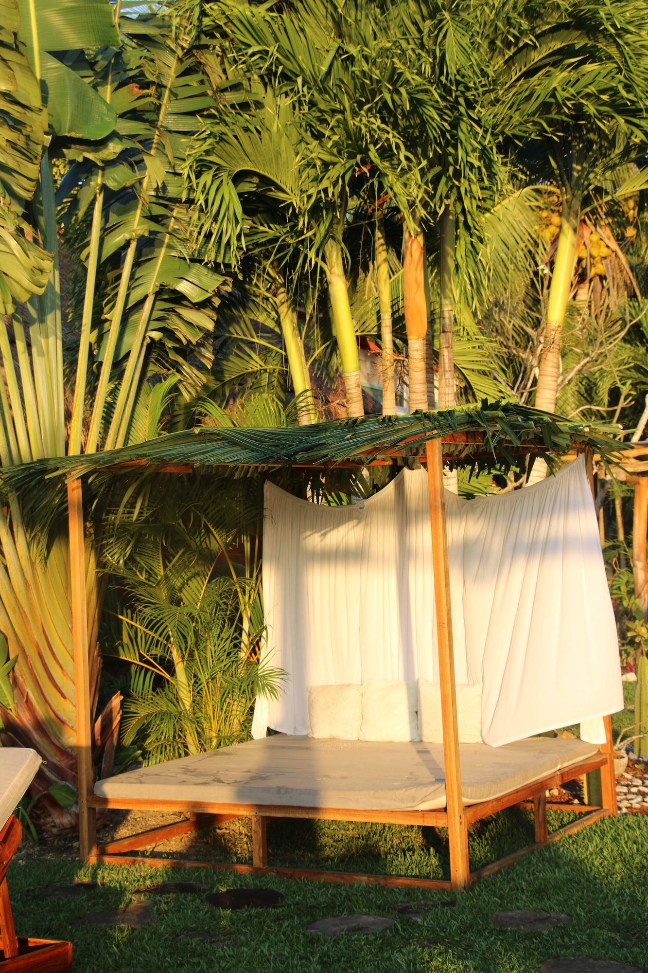 image-housing-carousel
