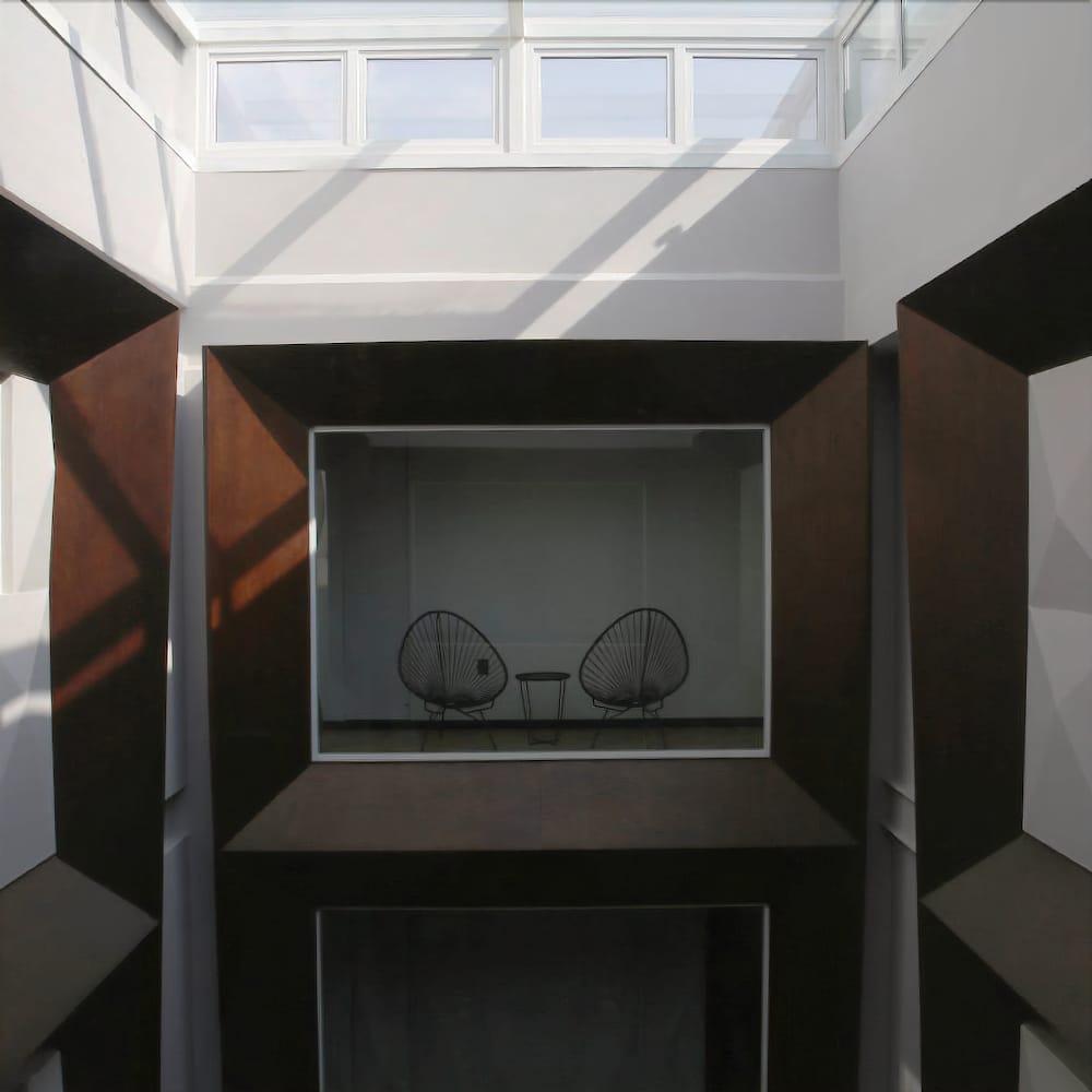 image-housing-carousel