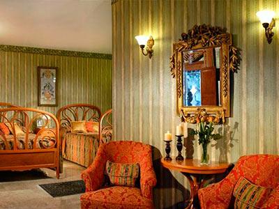 image-housing-carousel