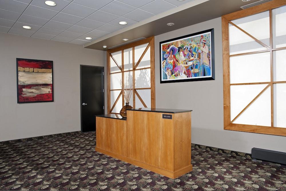 image-housing-carousel
