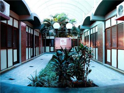 image-housing-carousel