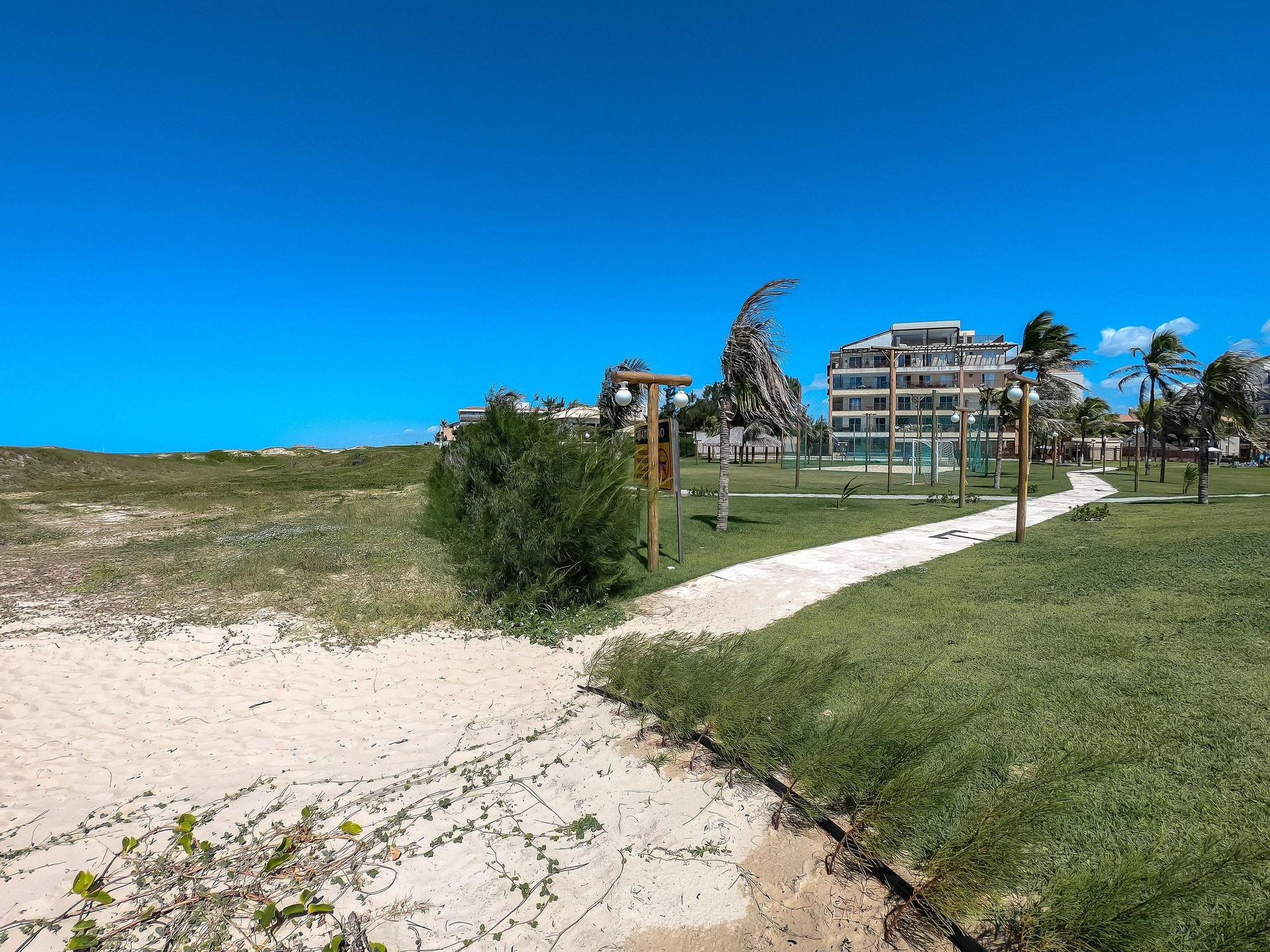 image-housing-carousel