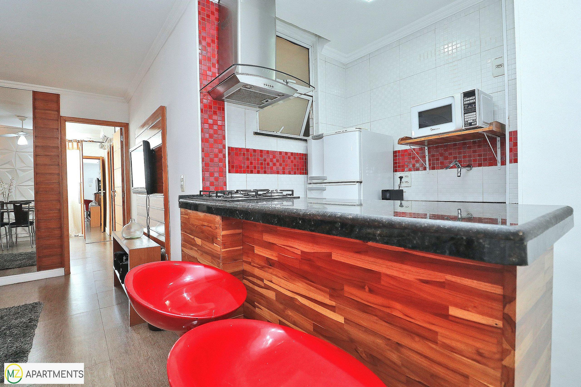 image-housing-carousel
