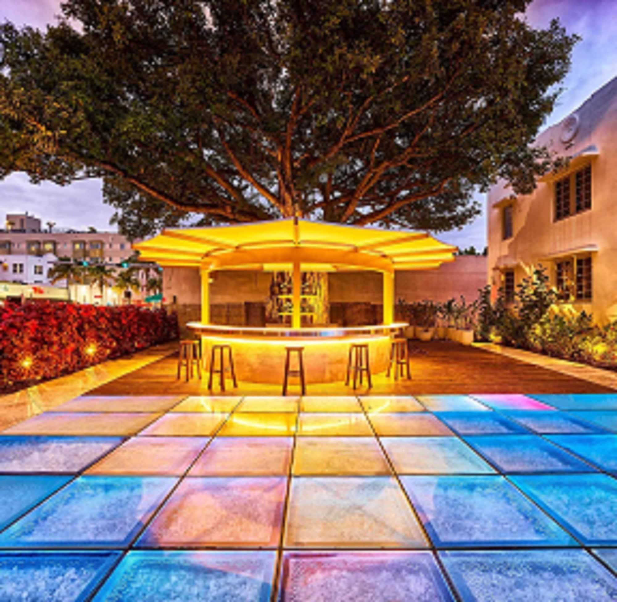 image-housing-carousel