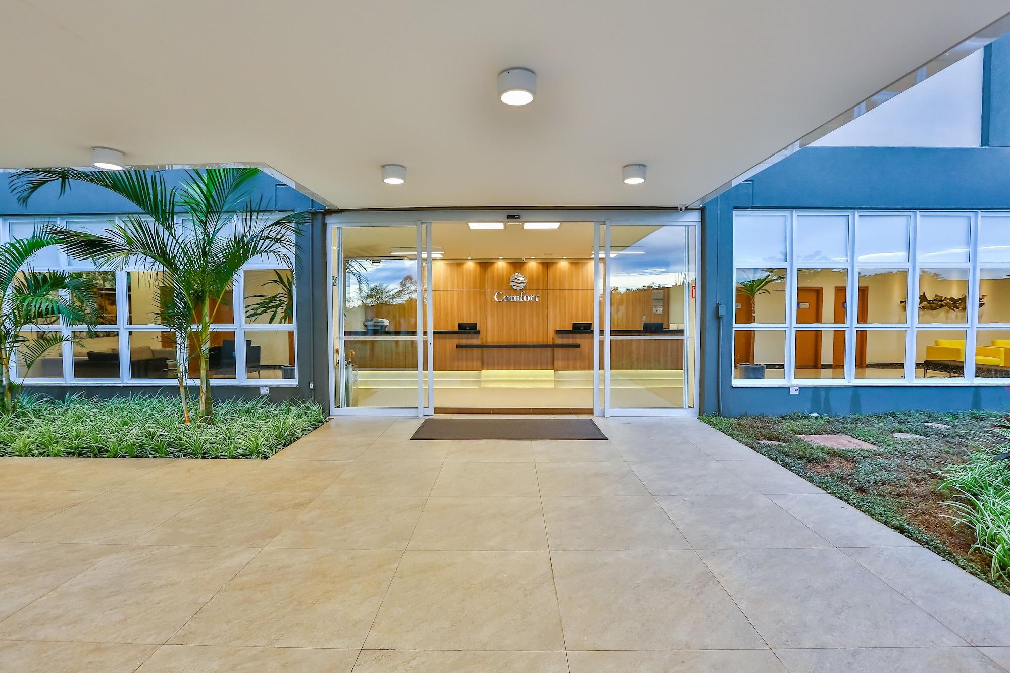 image-housing-carousel