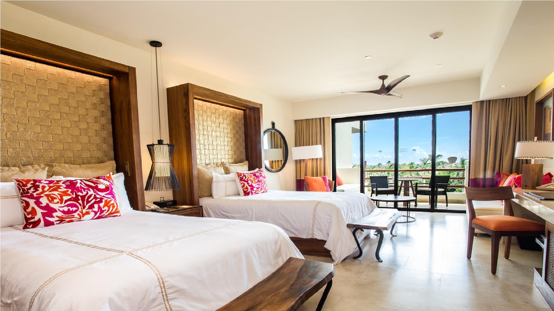 Suite Júnior con Vista a la Piscina