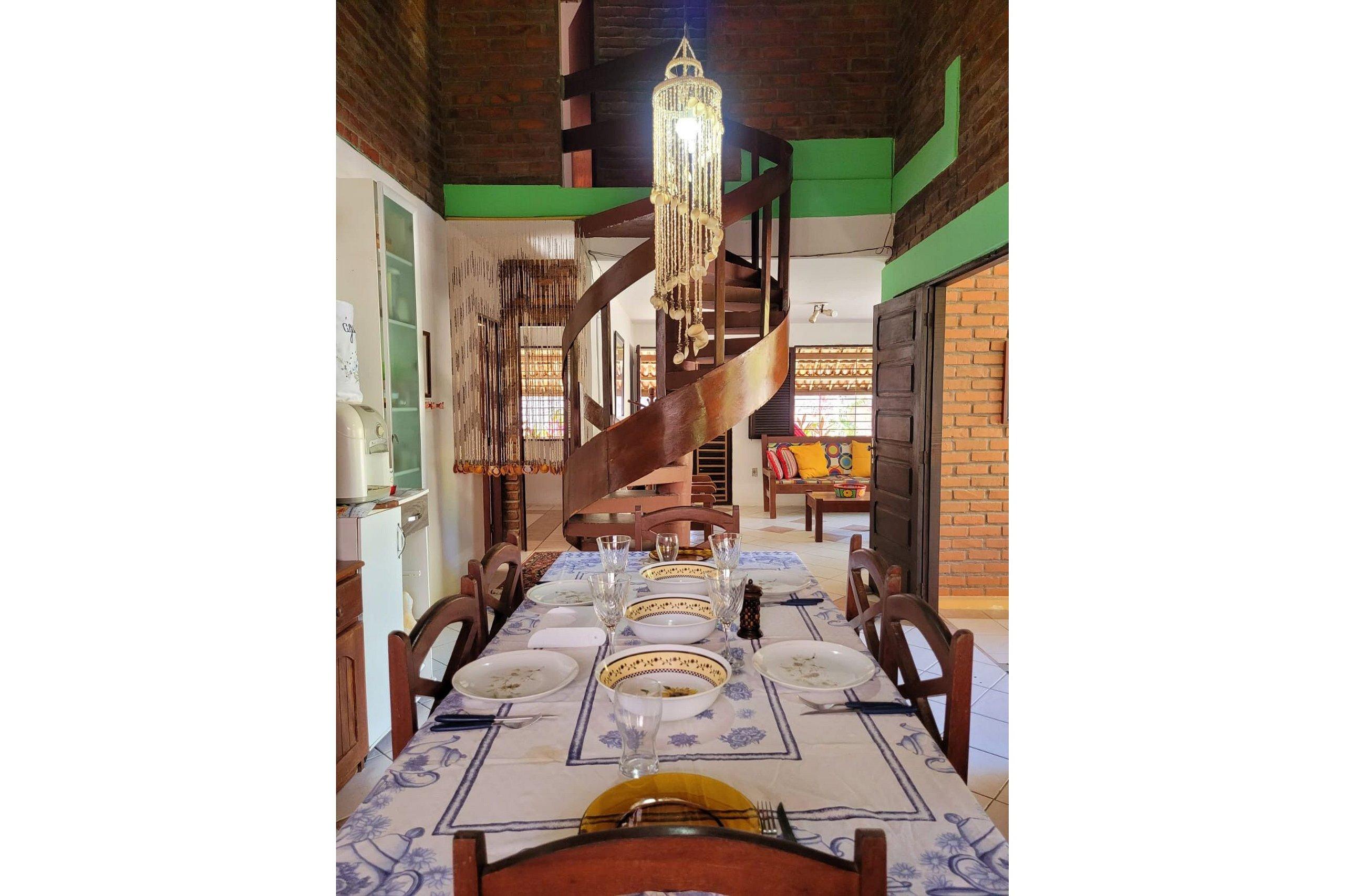 image-housing-carousel
