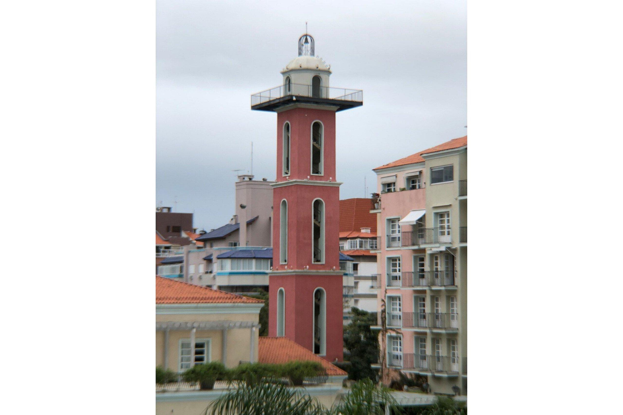 image-housing-carousel