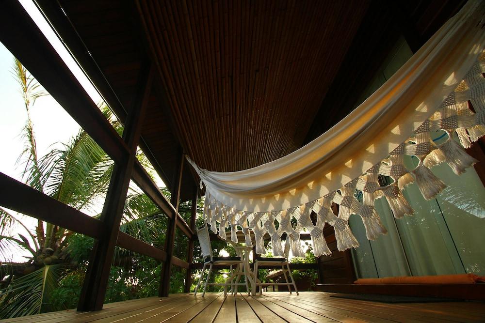 image-housing-carousel
