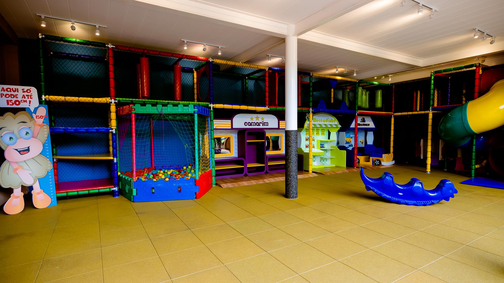 image-housing-carousel
