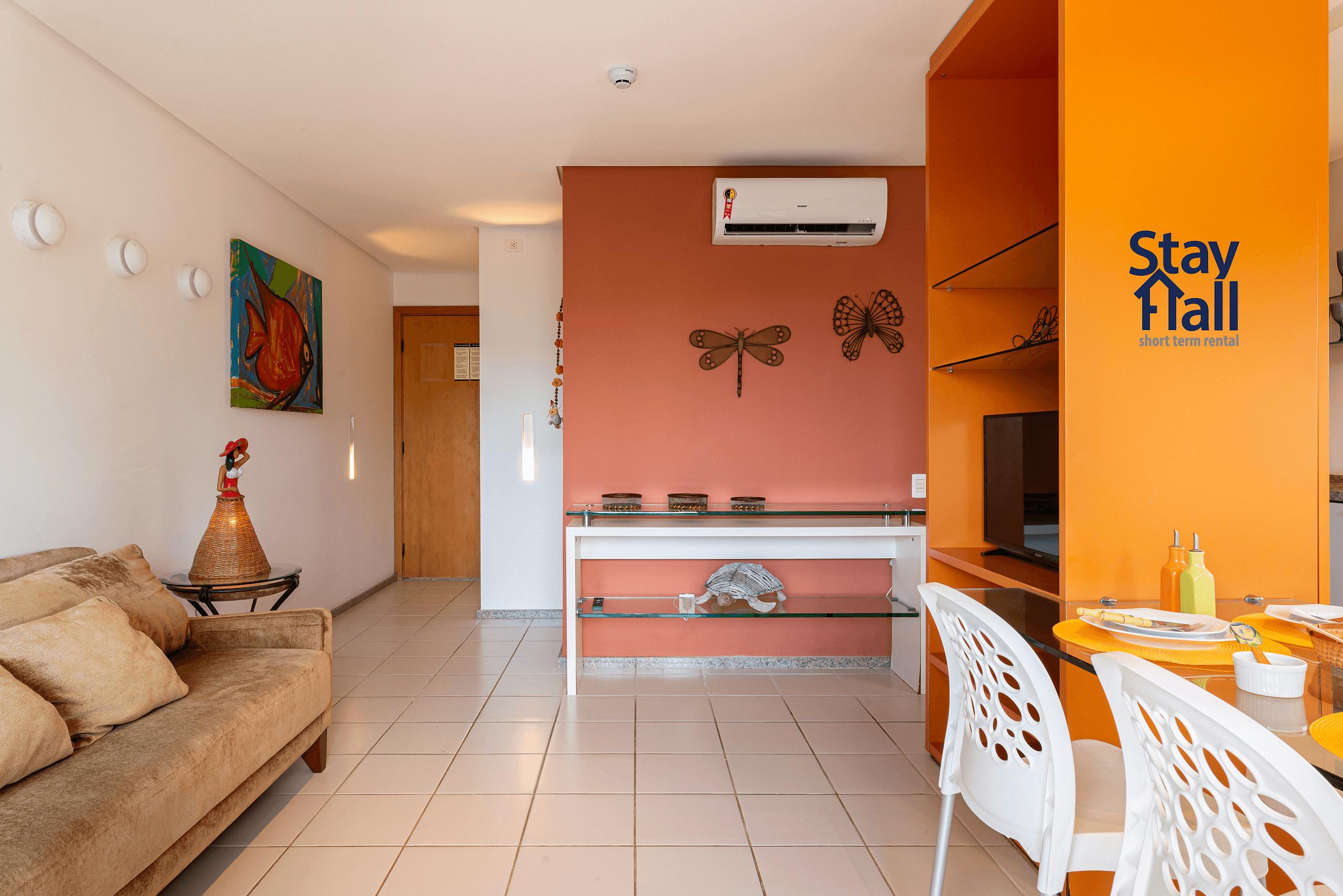 image-housing-carousel
