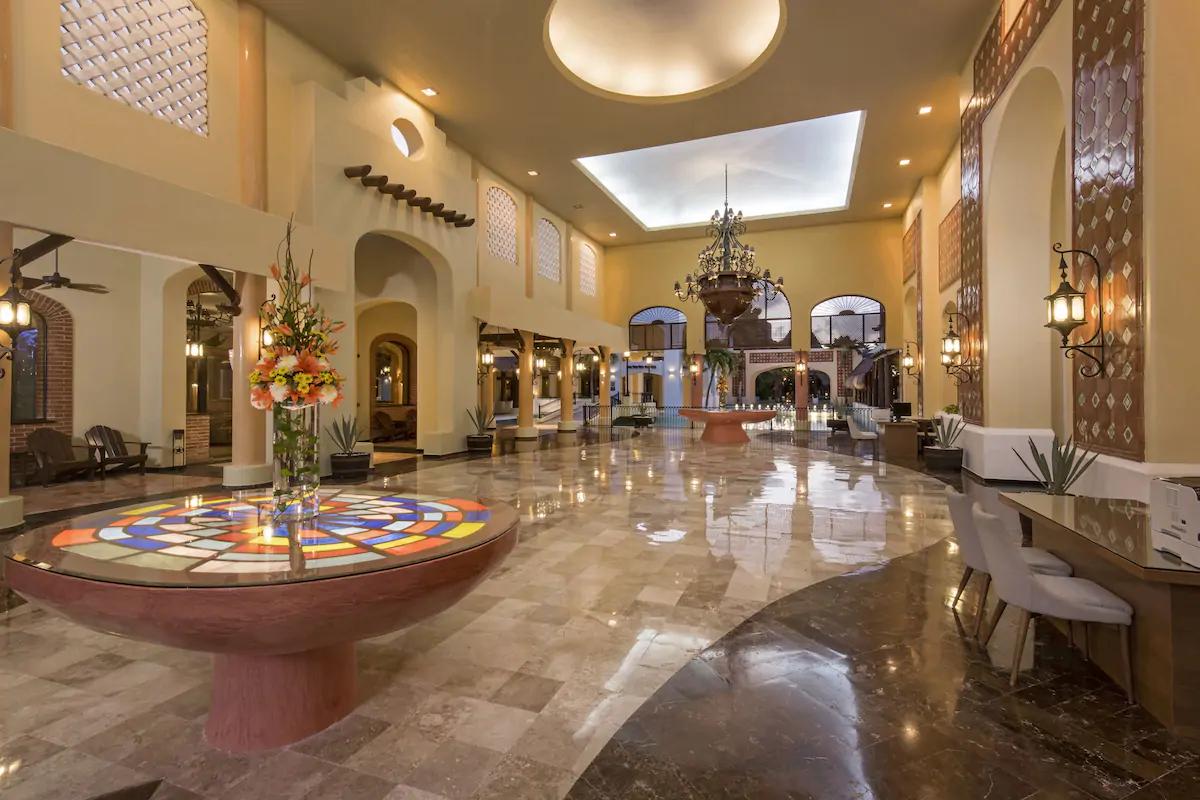image-housing-carousel