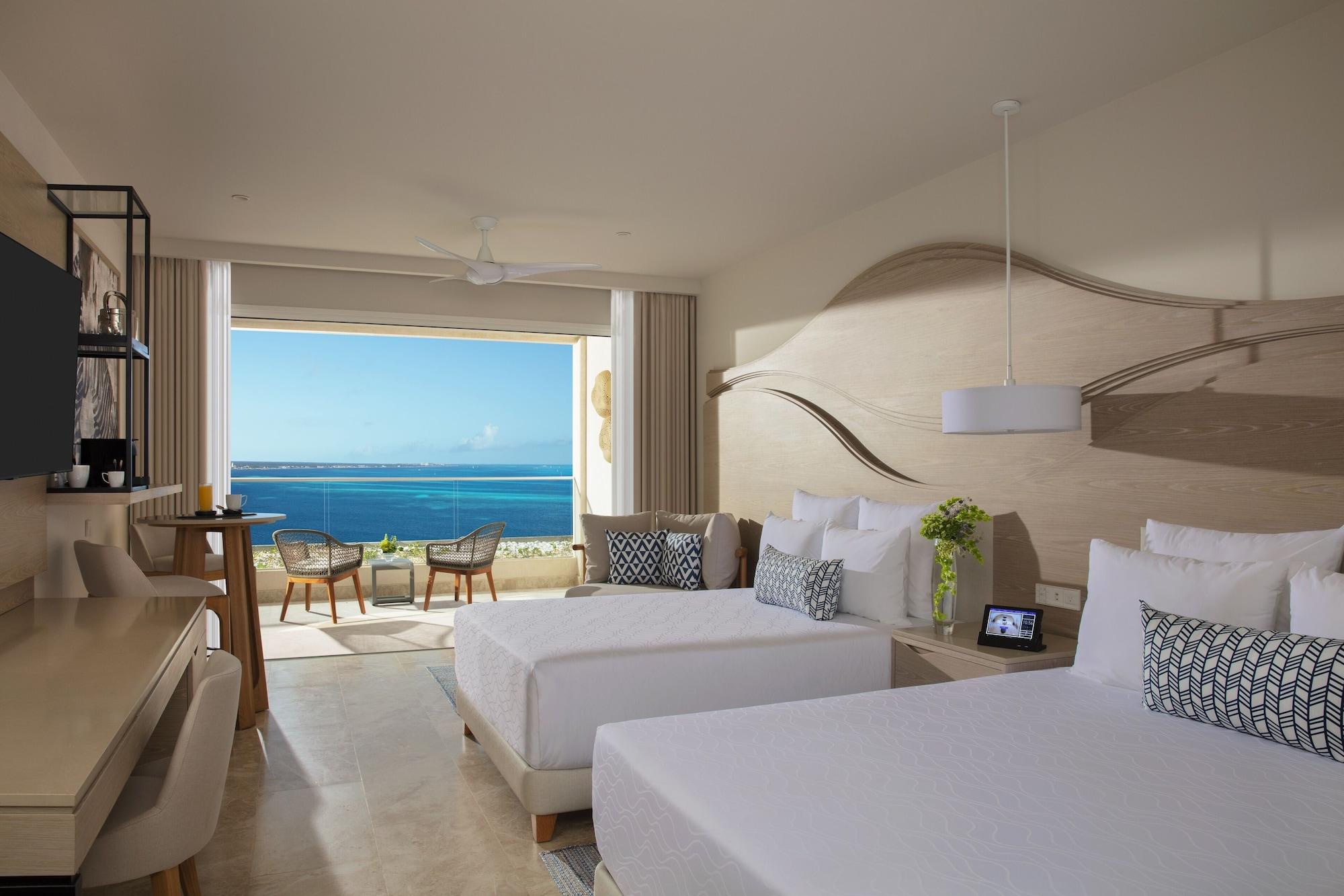 Suite junior, 2 camas dobles, vista al océano (Xcelerate)