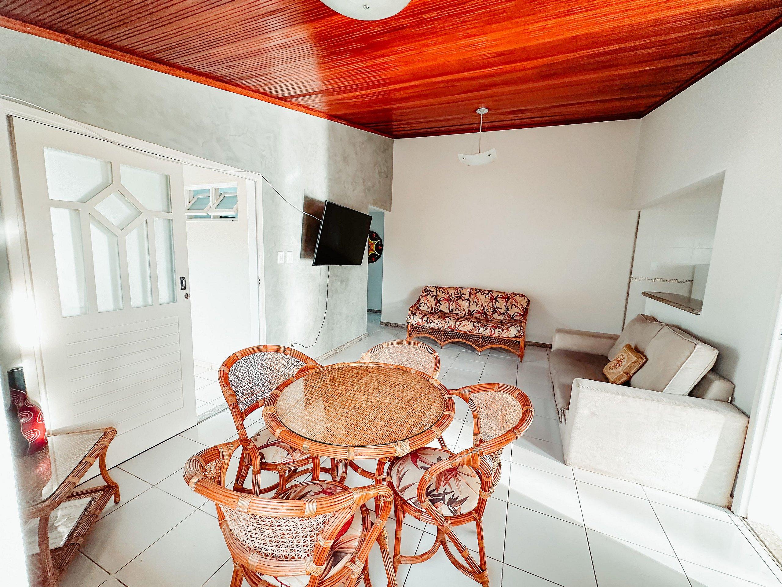 image-housing-carousel
