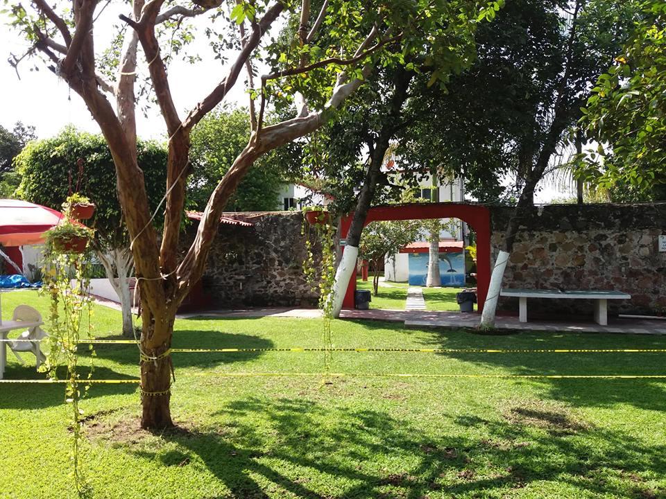 image-housing-carousel