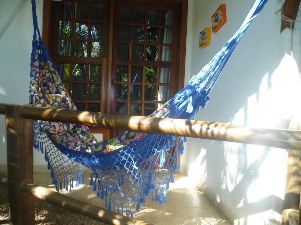 image-housing-carousel