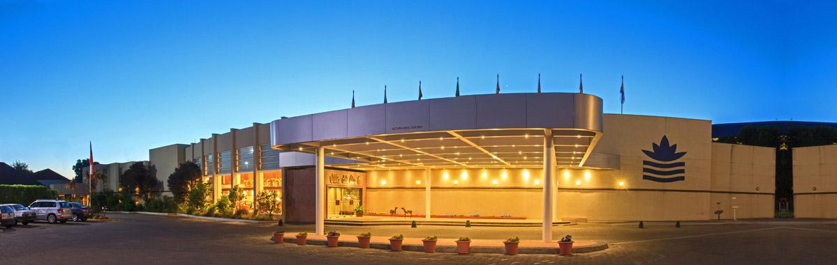 image-housing-carousel