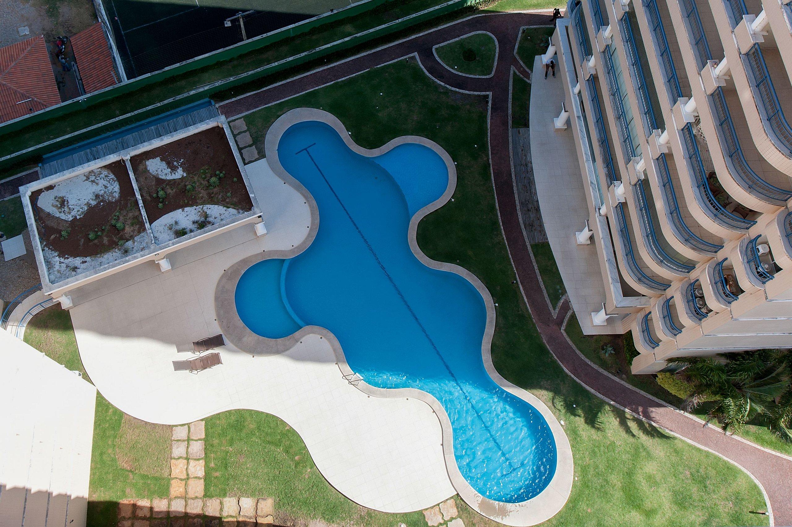 image-housing-carousel